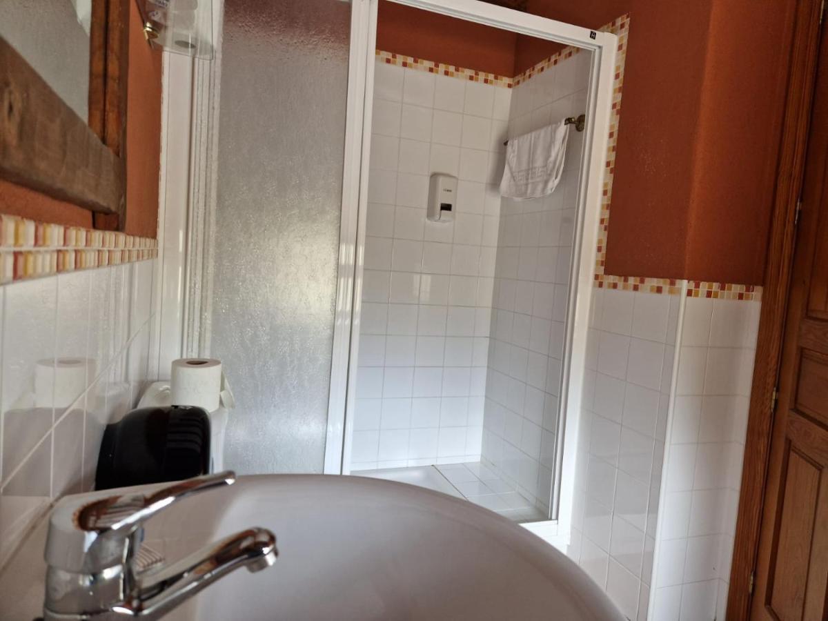Hostal La Plata Оропеса Экстерьер фото